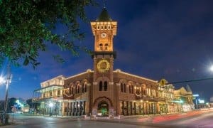 Grapevine Commercial Exterior Christmas Design